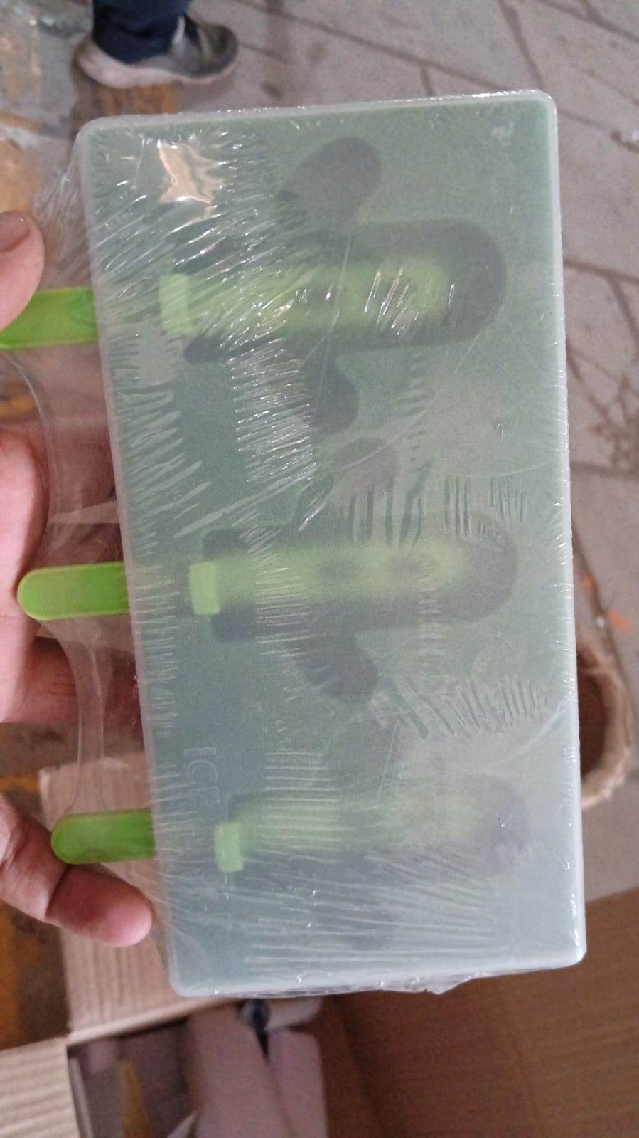 Ice Cream Mould Popsicle Mold, Cactus Shape Ice Pop Molds Homemade Popsicle for DIY Ice Popsicle, 3-Cavity Summer Food Kitchen Tools (1 Pc) - infinityexculsivestore.com