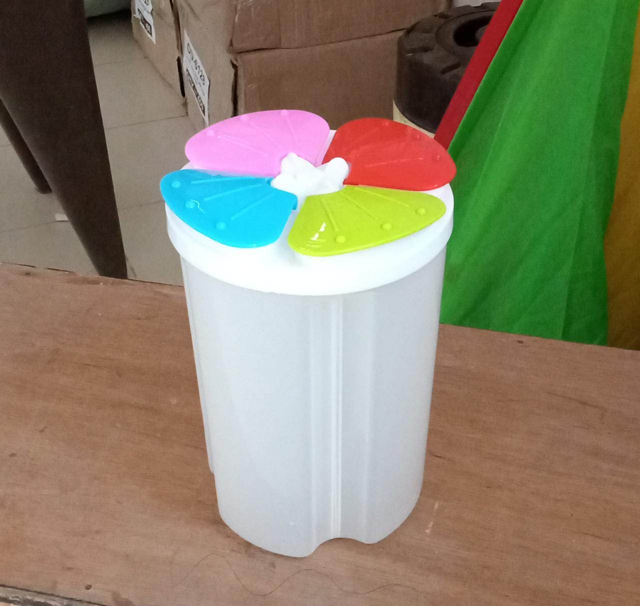 Kitchen Storage - Transparent Sealed Cans / Jars / Storage Box 4 Section - infinityexculsivestore.com