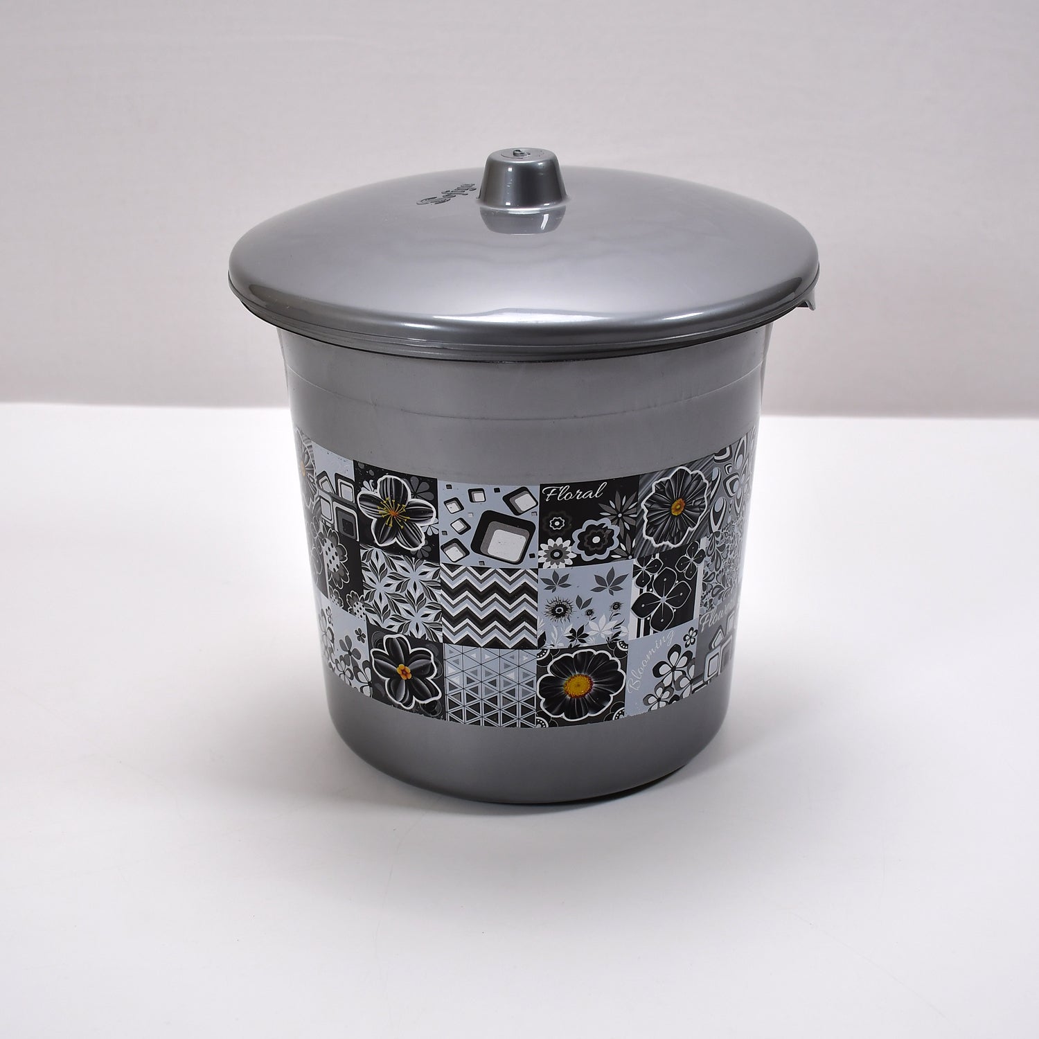 Large Capacity Plastic Bathroom Set of 7Pieces (1pc Big Tub, 1pc bucket,1pc , 1pc Mug, 1pc Soap Case, 1pc , 1pc Stool) - infinityexculsivestore.com