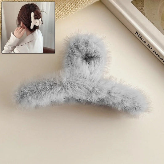 Large Plush Hair Claw Clips, Plastic Fluffy Hair Claw Hair (1 Pc / Mix Color) - infinityexculsivestore.com
