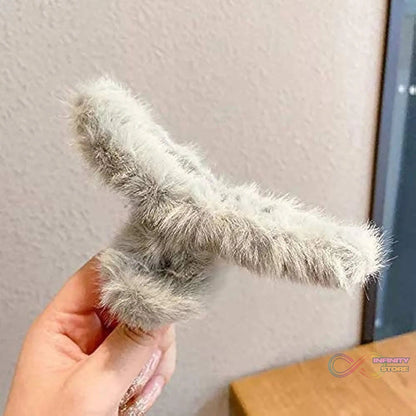 Large Plush Hair Claw Clips, Plastic Fluffy Hair Claw Hair (1 Pc / Mix Color) - infinityexculsivestore.com