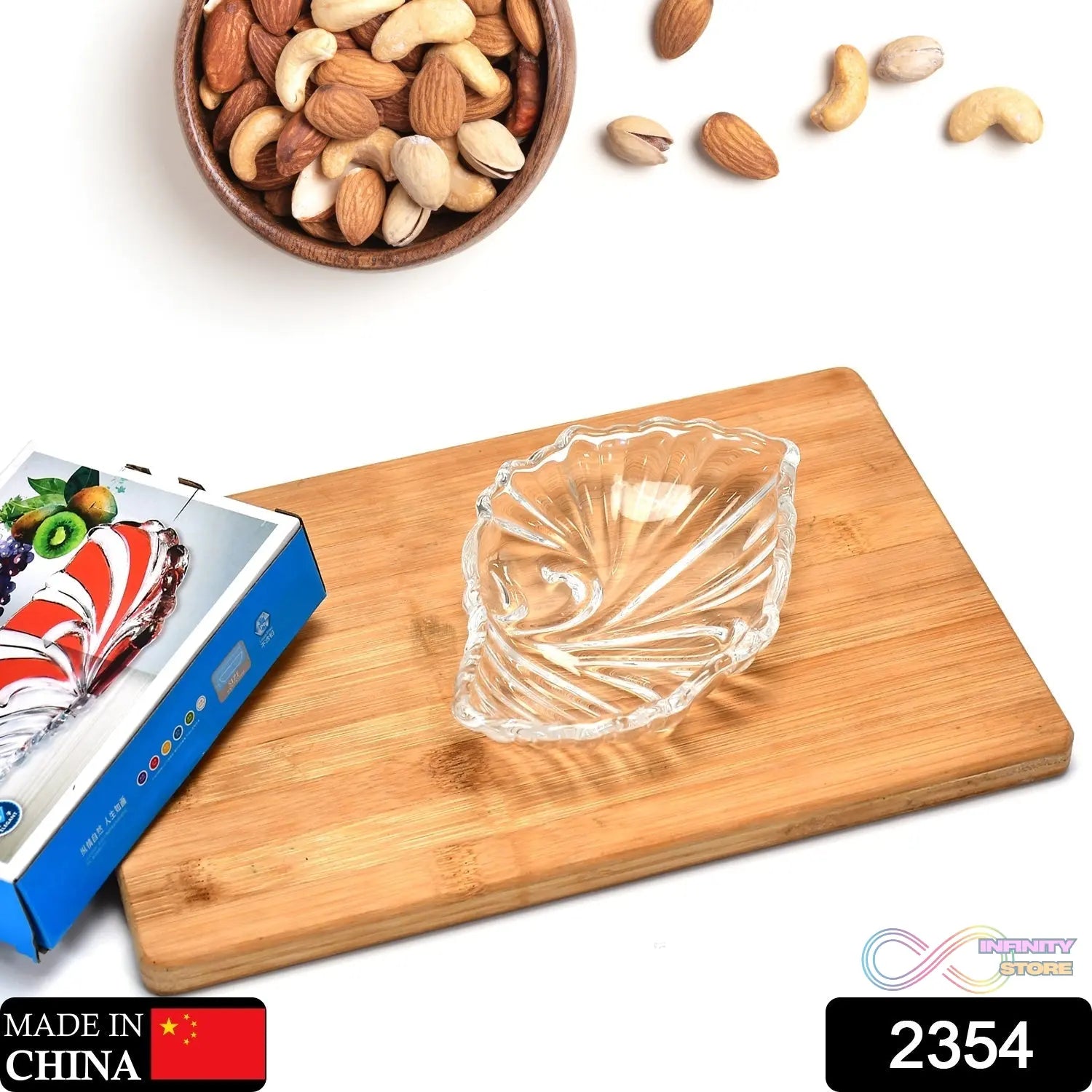 Leaf shaped Glass Serve tray of snacks, Mukhwaas, and ice cream. - infinityexculsivestore.com