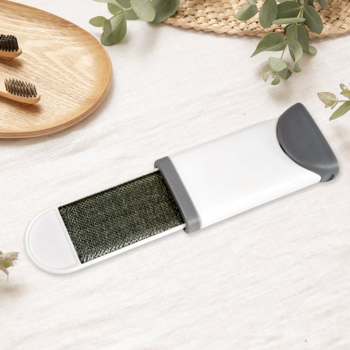 Magic Lint Remover Clothes Lint Roller Reusable Hair Cleaning Static Dust Brush Household Coat Pet Fur Remover Brushes Double Sided Electrostatic Hair Bush - infinityexculsivestore.com