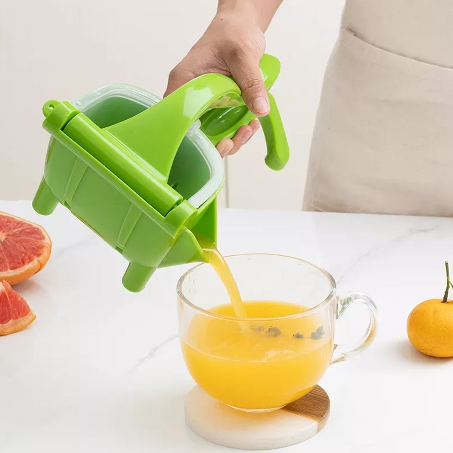 Manual Plastic Fruit Juicer, Hand Press Lemon Squeezer Hand Juicer Citrus Press Juicer Fruit Extractor Tool for Orange, Limes, Lemon ( Brown Box ) - infinityexculsivestore.com