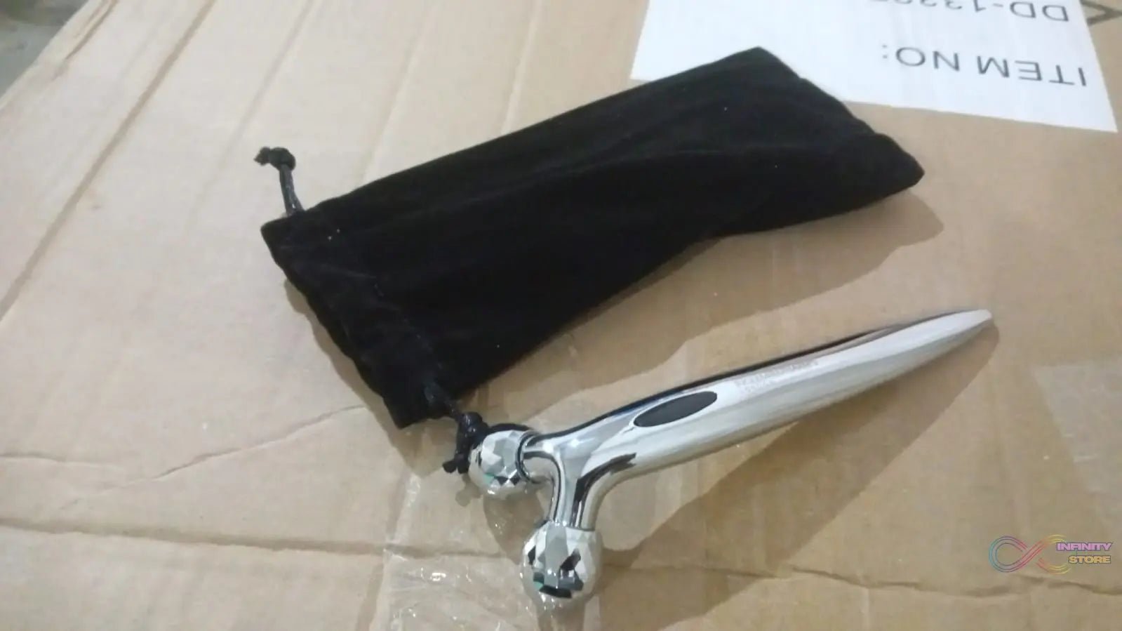 Manual Roller Face Skin Wrinkle Remover Massager (1 Pc) - infinityexculsivestore.com