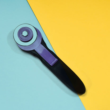 Manual Sewing Roller Cutter Rotary cutter - infinityexculsivestore.com