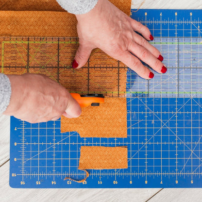 Manual Sewing Roller Cutter Rotary cutter - infinityexculsivestore.com