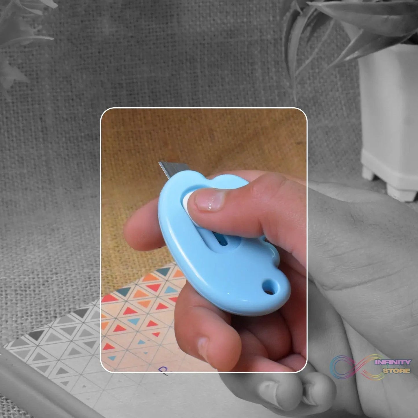 Mini Cloud Shape Cutter Portable Cute Box Cutter (2 Pcs Set) - infinityexculsivestore.com
