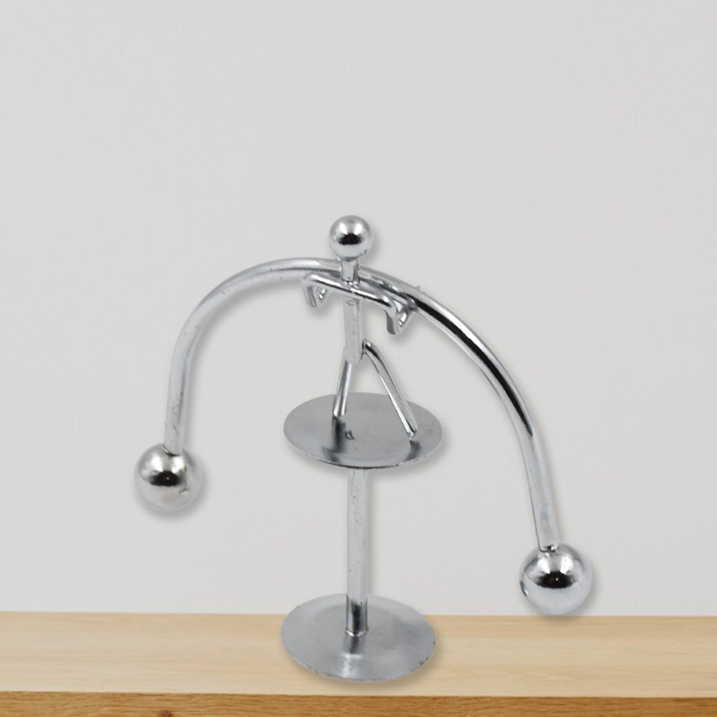Mini Steel Balance Toy (1 Pc): Desk Decor, Perpetual Motion, Physics Toy - infinityexculsivestore.com