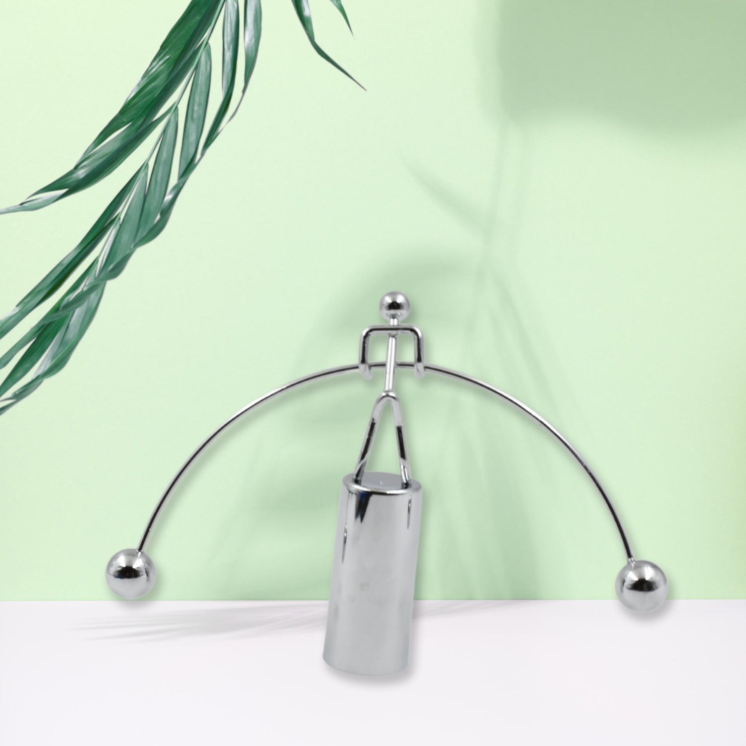 Mini Steel Balance Toy, Decoration Pendulum Newton Cradle Balance Ball Tumbler Desk Toy Metal Man Home Home Decoration Crafts - infinityexculsivestore.com