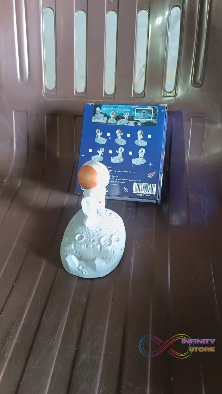 Mobile Holder Astronaut Phone Stand Planet Creative Fun 3D Design (1 Pc / Mix Design) - infinityexculsivestore.com