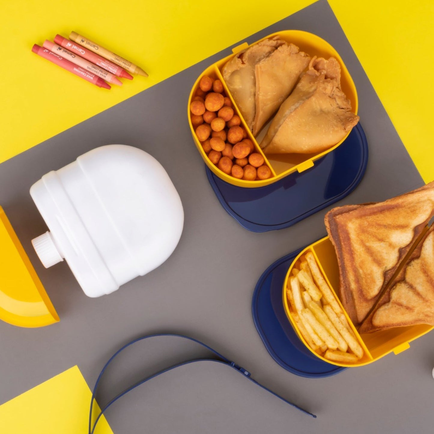 Mr. Chef Smart Lunch Box Capsule shape strap - on lunch box with water bottle and handle - infinityexculsivestore.com