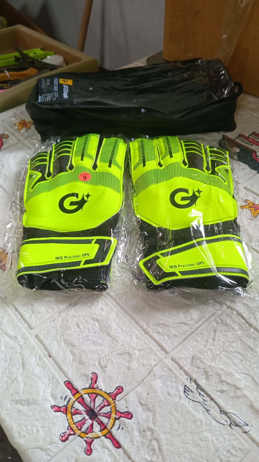 Multi Function Finger Protection Sports kids goalkeeper gloves, football gloves for boys, kids, adults, football training gloves, super grip palm protection gloves (1 Pair) - infinityexculsivestore.com
