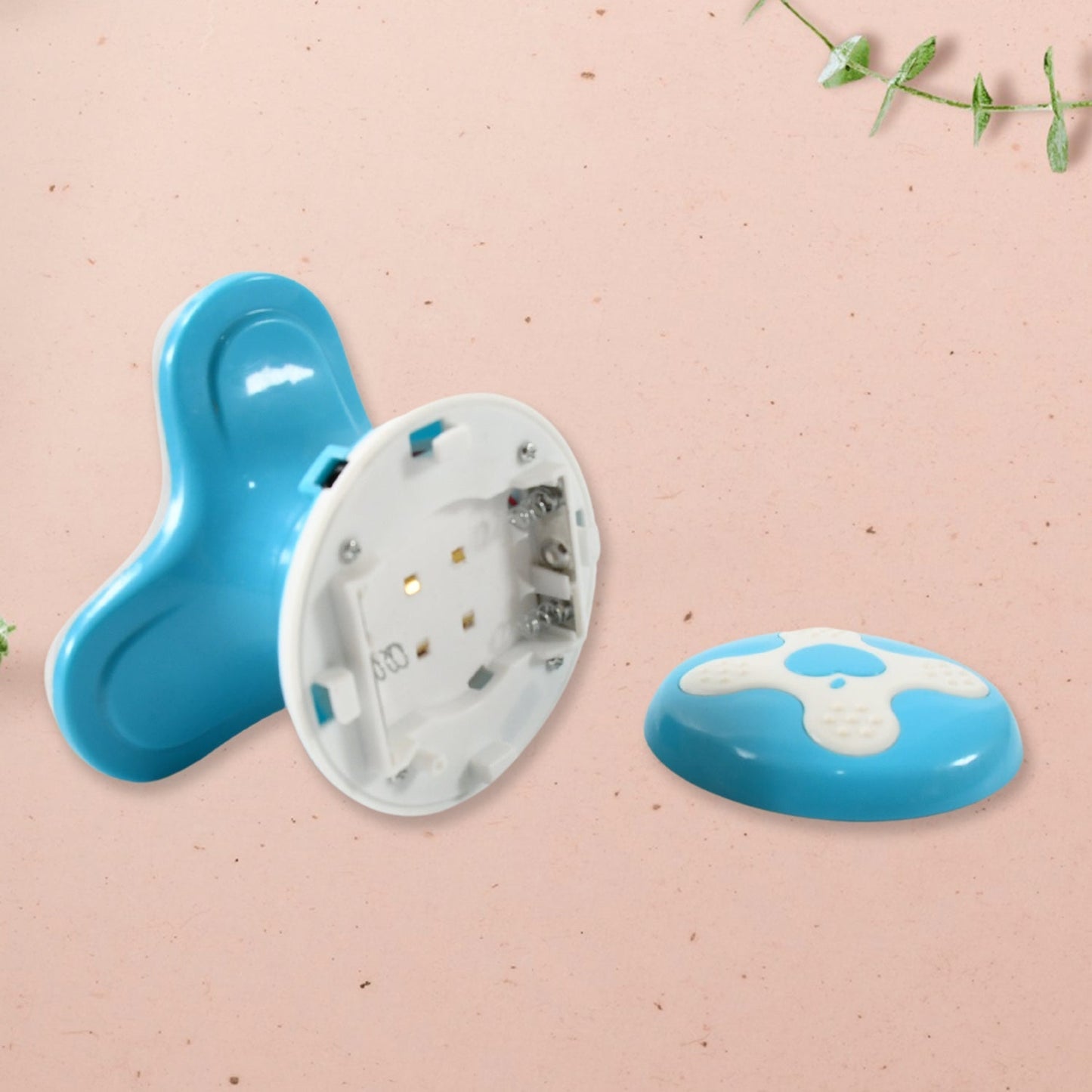 Multifunctional Mini Massager, Triangle Electric USB Massager, Automatic Switch, Relieve Fatigue, As a Gift (1 Pc / Battery Not Included) - infinityexculsivestore.com