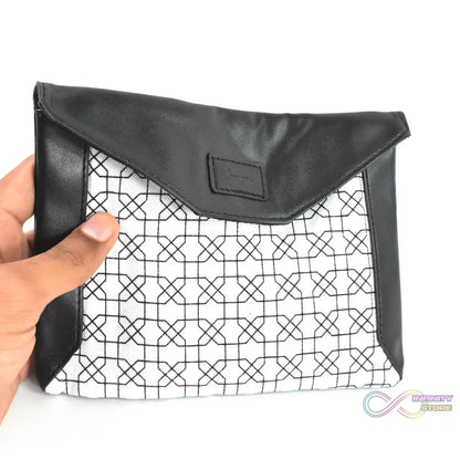Multipurpose Pouch With Magnetic Lock(1 Pc / 19×14 Cm) - infinityexculsivestore.com