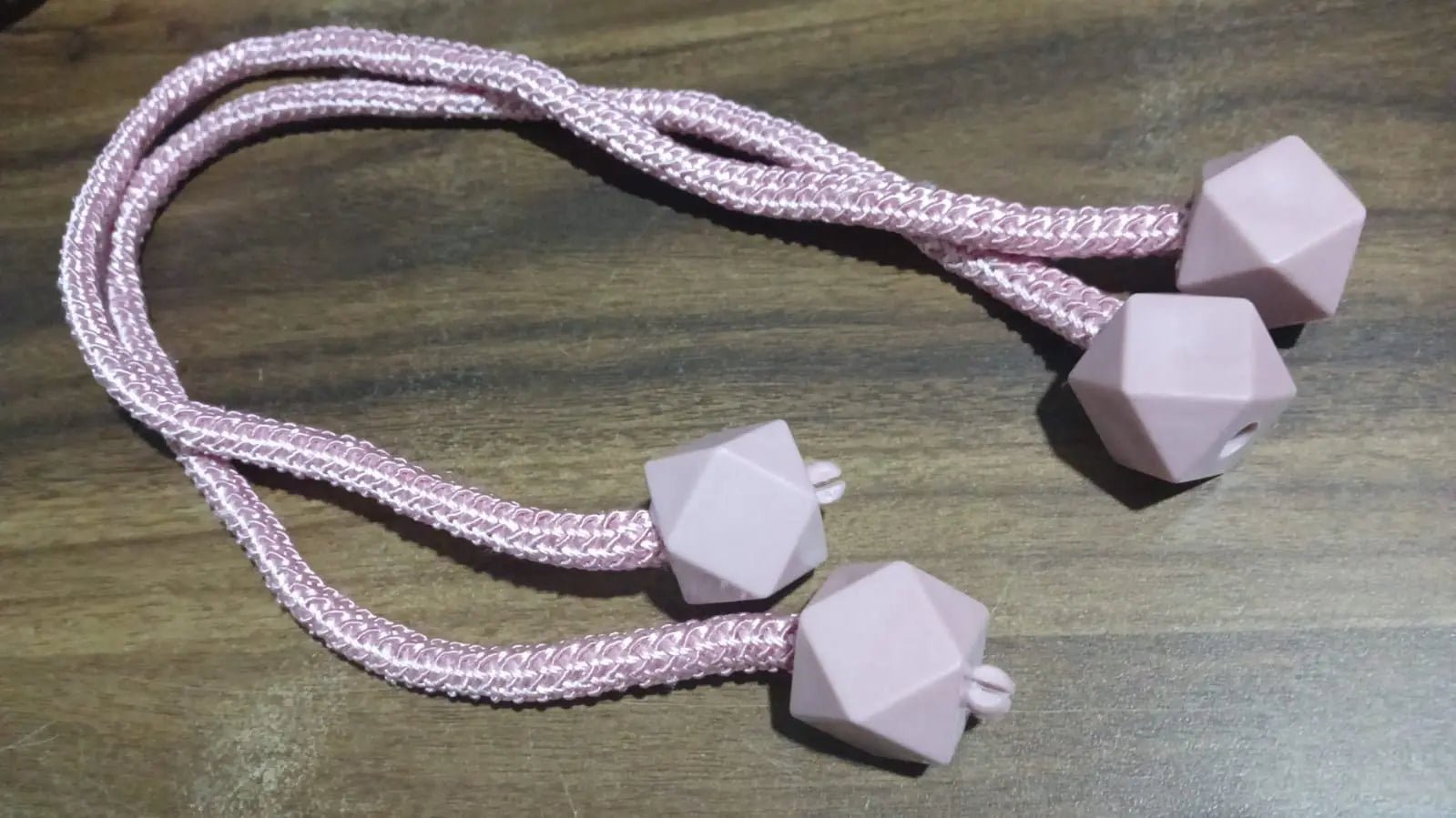 Non - Magnetic Curtain Tiebacks: Decorative Pearl Design (2 Pc, Plastic) - infinityexculsivestore.com