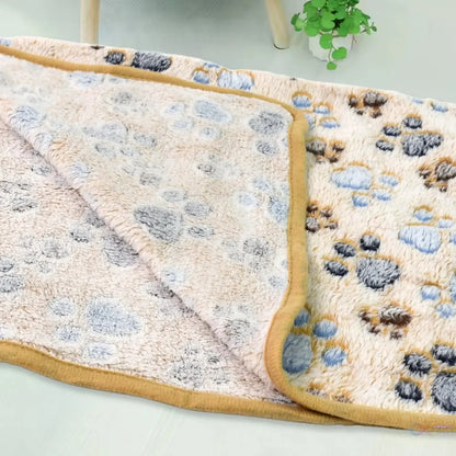 Pet Soft Cat Dog Blanket / Towel Soft Warm Sleep Mat (60×45 Cm / 1 Pc / Mix Color & Design) - infinityexculsivestore.com