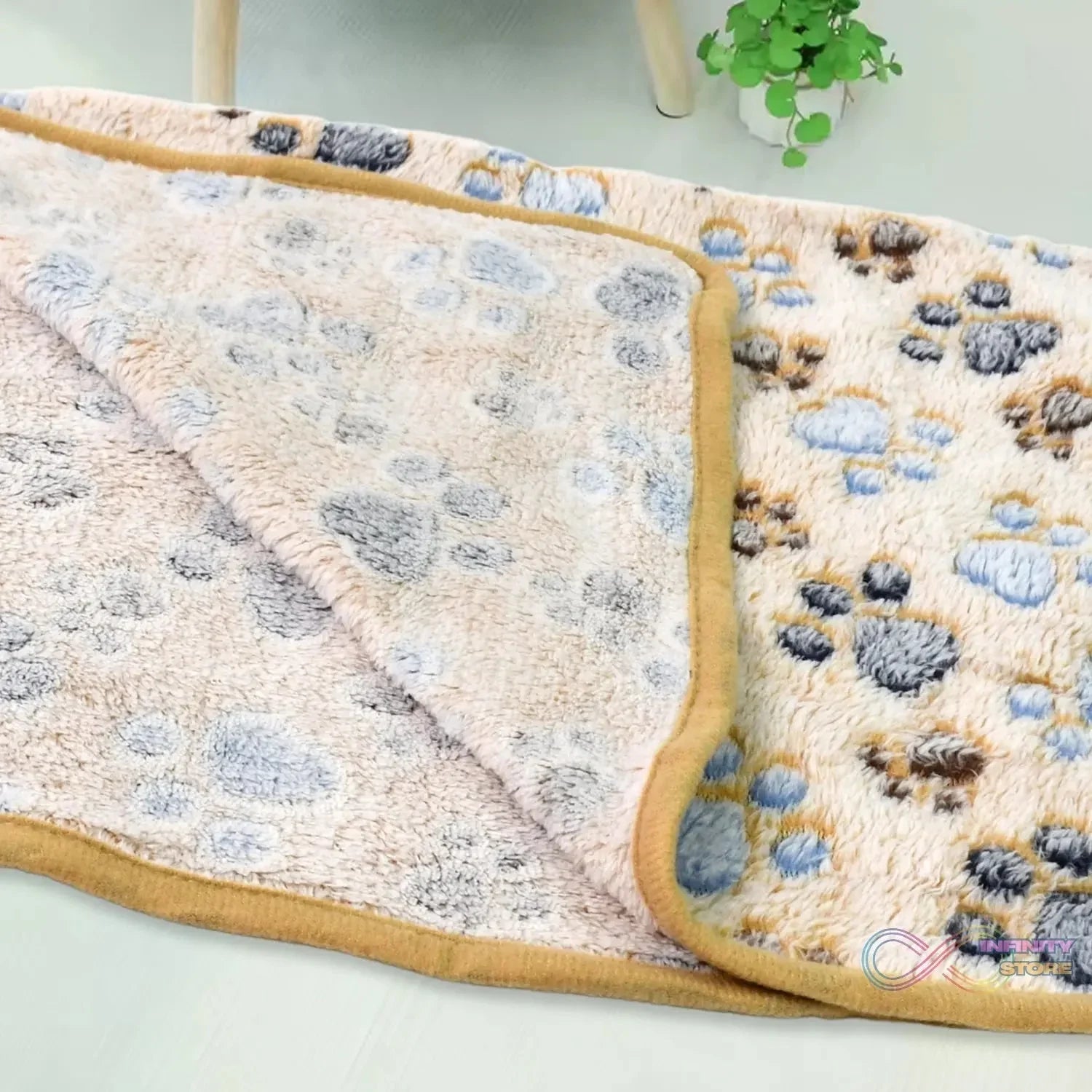 Pet Soft Cat Dog Blanket, Soft Warm Sleep Mat (75×60 Cm / 1 Pc / Mix Color & Design) - infinityexculsivestore.com
