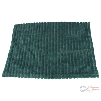 Pet Soft Cat Dog Blanket / Towel, Warm Sleep Mat (70×50 Cm / 1 Pc / Mix Color & Design) - infinityexculsivestore.com