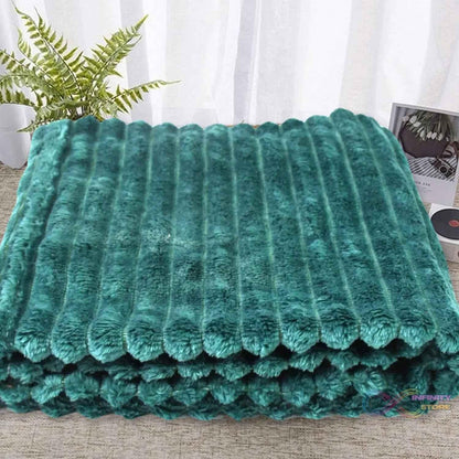 Pet Soft Cat Dog Blanket / Towel, Warm Sleep Mat (70×50 Cm / 1 Pc / Mix Color & Design) - infinityexculsivestore.com