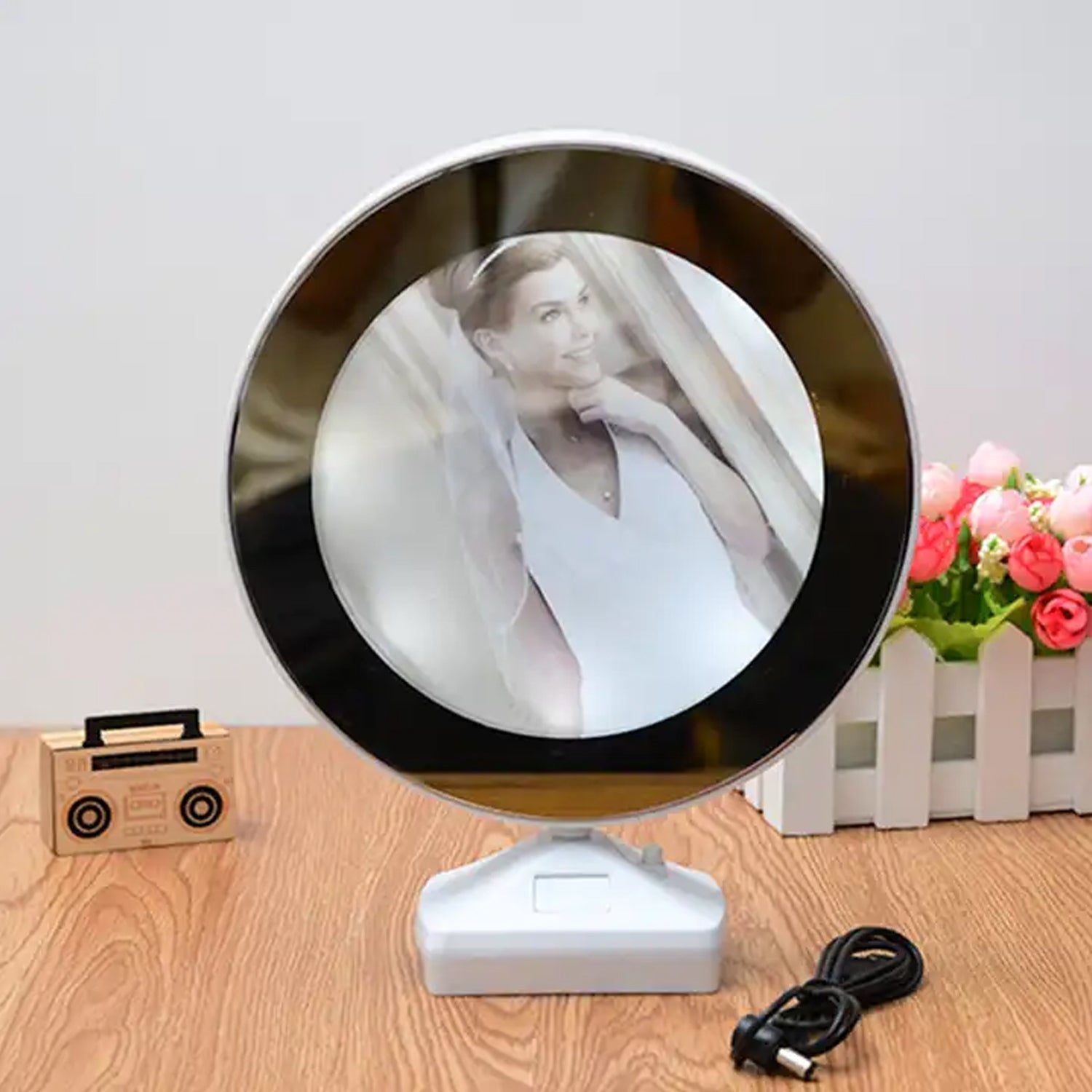 Plastic 2 in 1 Mirror Come Photo Frame with Led Light - infinityexculsivestore.com
