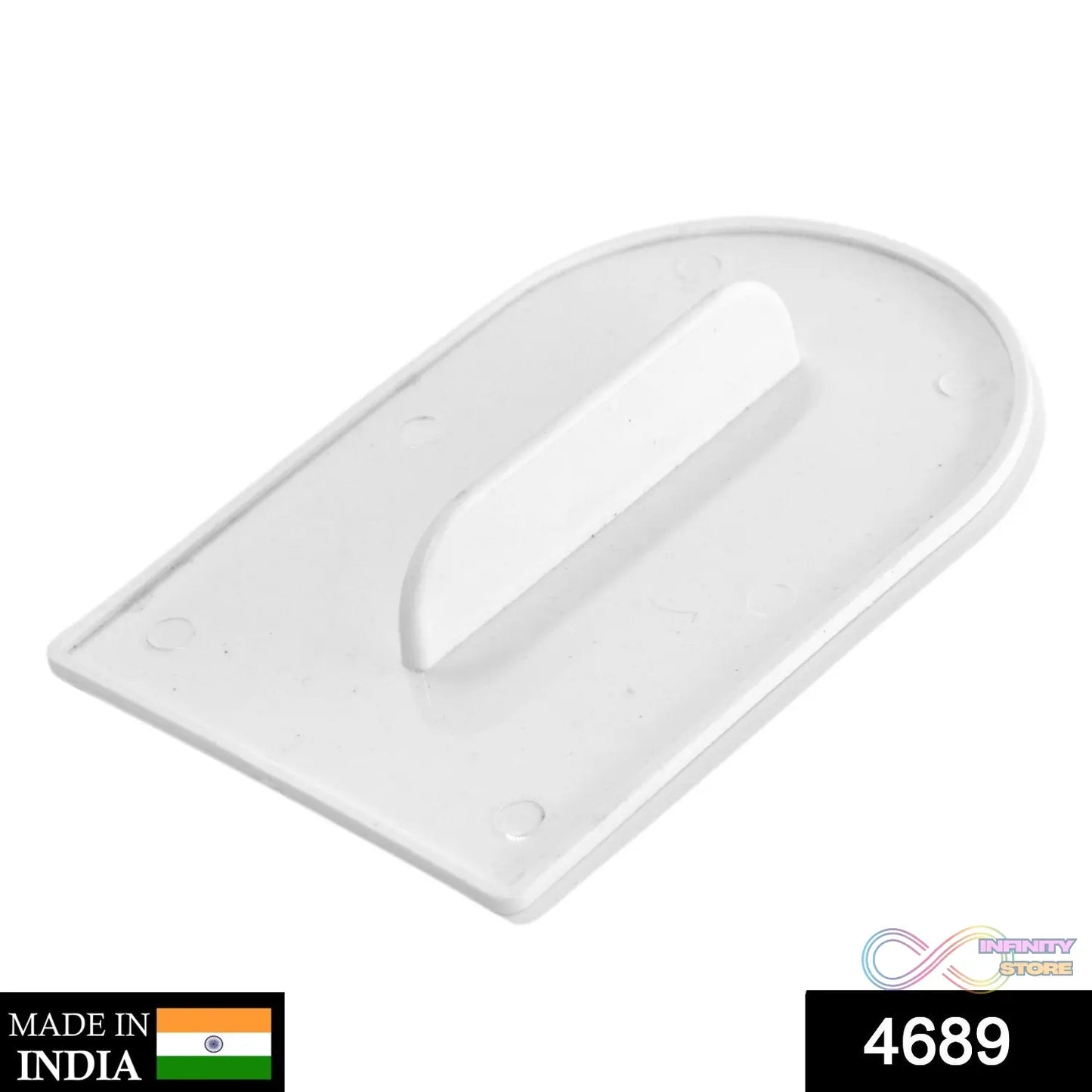 Cake decorating tool for smoothing icing and frosting