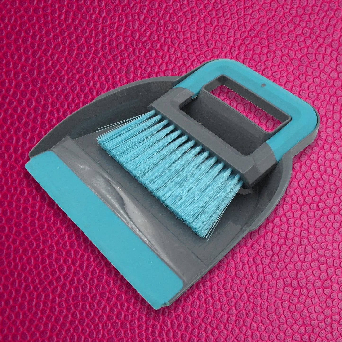 Plastic Cleaning Broom Brush and Dustpan Set Desktop Broom Sweep Cleaning Brush Dust Pan Car Keyboard Cleaning Household Dust Pan (1 Set) - infinityexculsivestore.com