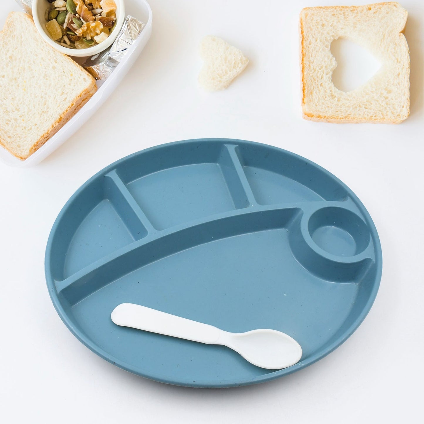 Plastic Food Plates / Biodegradable 5 Compartment Plate With Spoon for Food Snacks / Nuts / Desserts Plates for Kids, Reusable Plates for Outdoor, Camping, BPA - free (1 Pc) - infinityexculsivestore.com