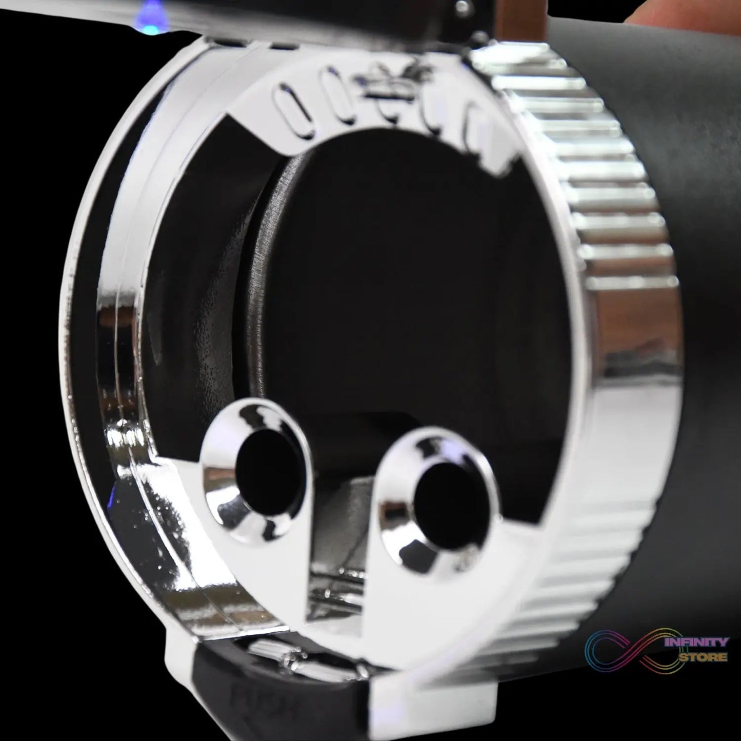 Portable Car Ashtray with Lid and Blue LED Light (1 Pc) - infinityexculsivestore.com