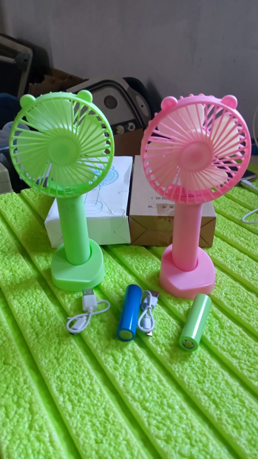 Portable Classic Hand Fan - 3 - Speed Table Fan for Personal Desk, Suitable for Office, School, and Home Use (Battery Not Included) - infinityexculsivestore.com