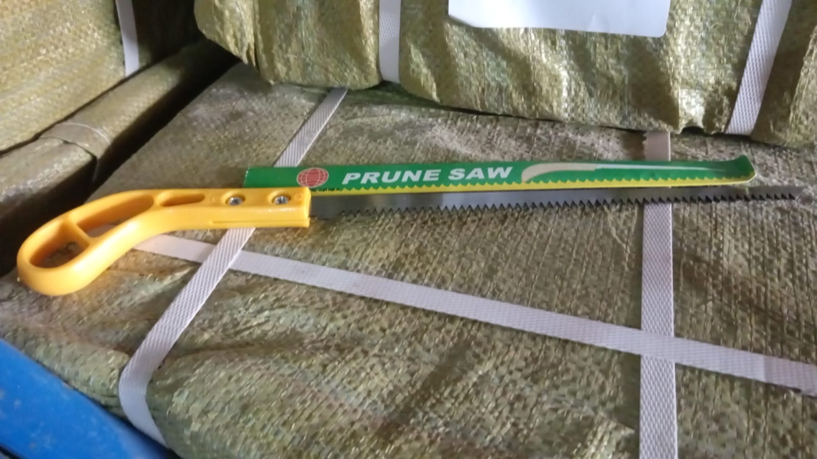Portable Hand Saw High Strength Saw Small hand saw (34 Cm Long / 1 Pc) - infinityexculsivestore.com