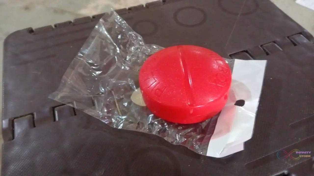 Portable Round Shape 4 Compartments Pill Box (1 Pc) - infinityexculsivestore.com