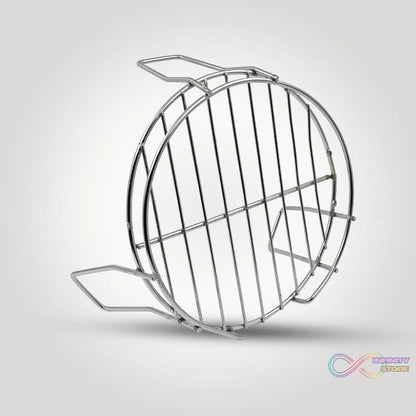 Pot stand with a focus on its decorative and functional aspects