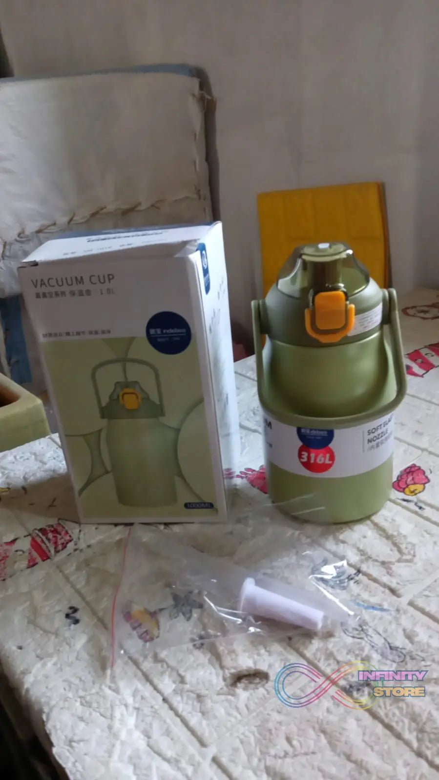 Premium Stainless Steel Vacuum Insulated Bottle Water Flask Vacuum Hot Cold For Kids / Travelling Water Bottle for Kids with Straw, Thermos For office / Gym /School (1000 ML) - infinityexculsivestore.com