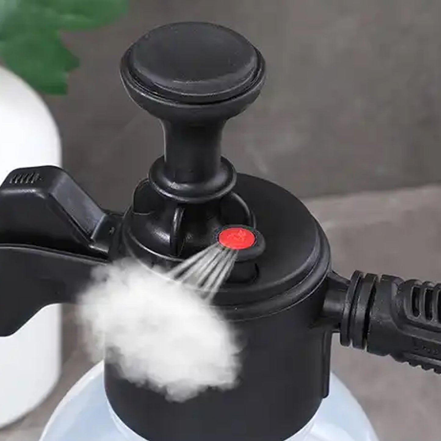 Pressure Sprayer 2 Litres Garden Sprayer Hand Pump Sprayer Foam Sprayer Watering Bottle for Indoor Plants Cleaning Outdoor Garden (2 Ltr.) - infinityexculsivestore.com