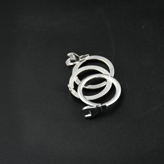 Three Interlocking Rings, Rings for Women and Girls Silver Ring | Valentine Ring, Rings Silver Toned Finger Ring for Women | Birthday Gift For girls and women Anniversary Gift for Wife, Friendship Ring. - infinityexculsivestore.com