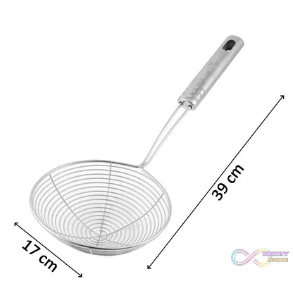 Deep fry mesh strainer for effective oil draining.