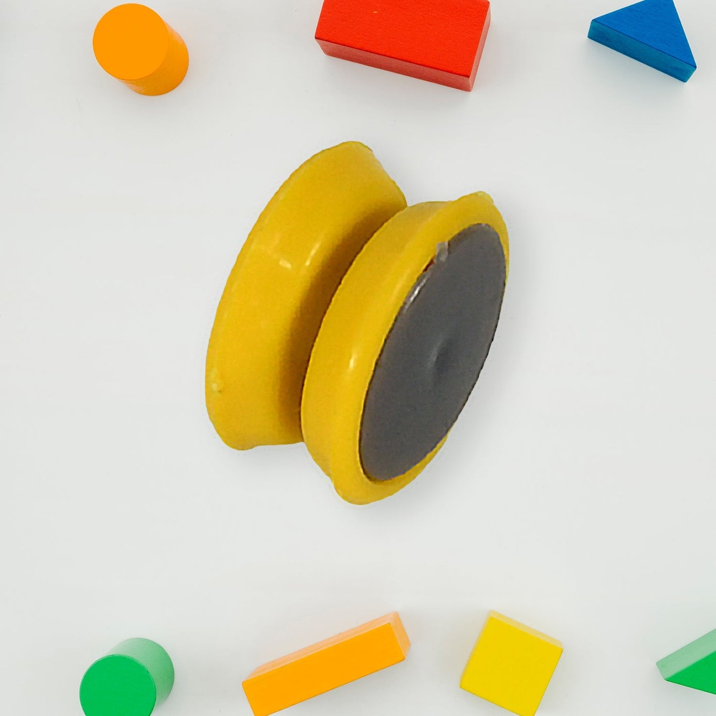 Small yoyo toy with string, rotating yoyo toy, brain exerciser for kids (30 Pcs Set) - infinityexculsivestore.com