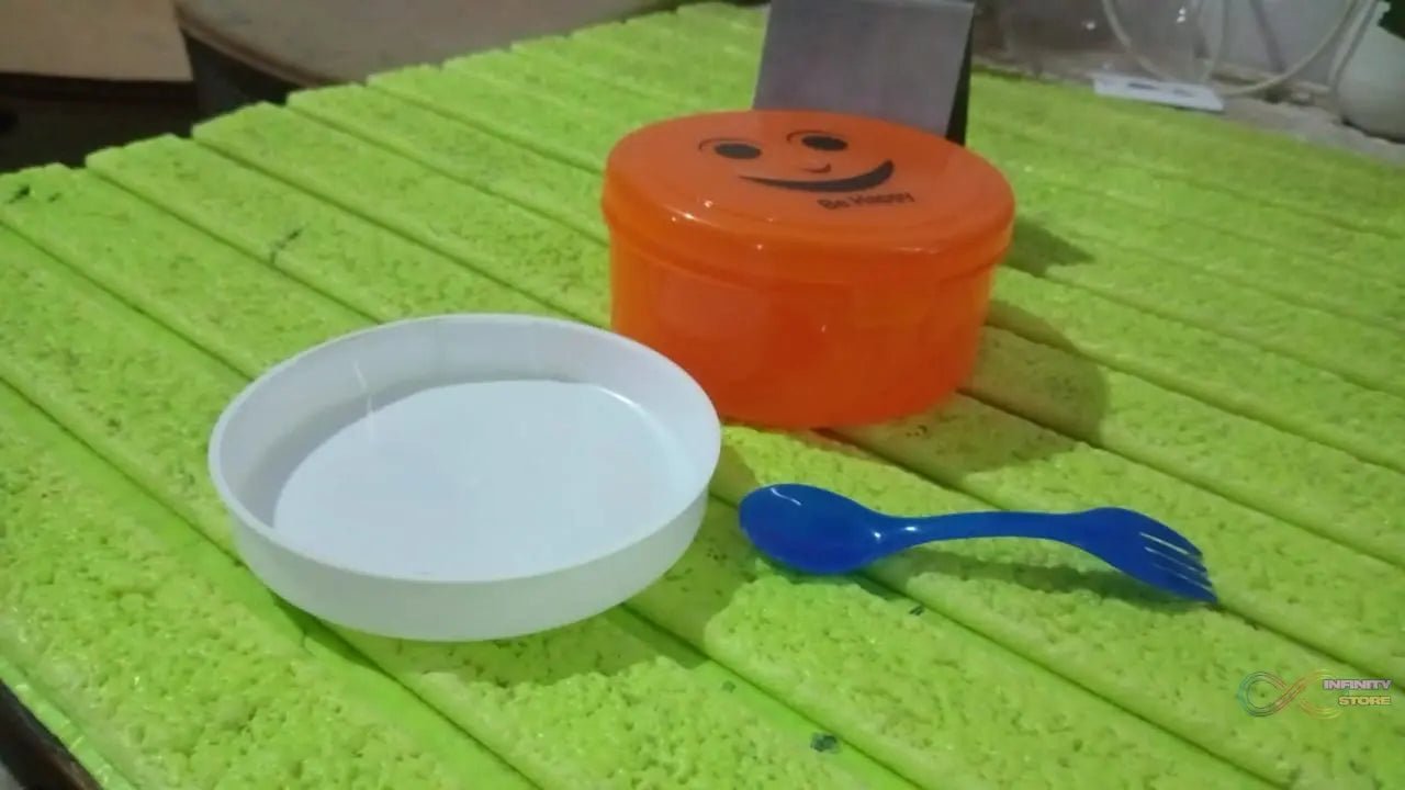 Smily Plastic lunch box, Small Box With 2in1 Spoon pack of 1 - infinityexculsivestore.com