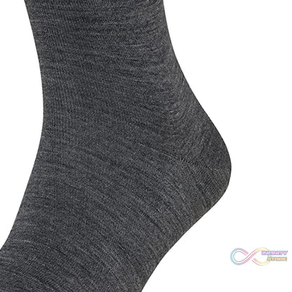 Breathable thickened socks.