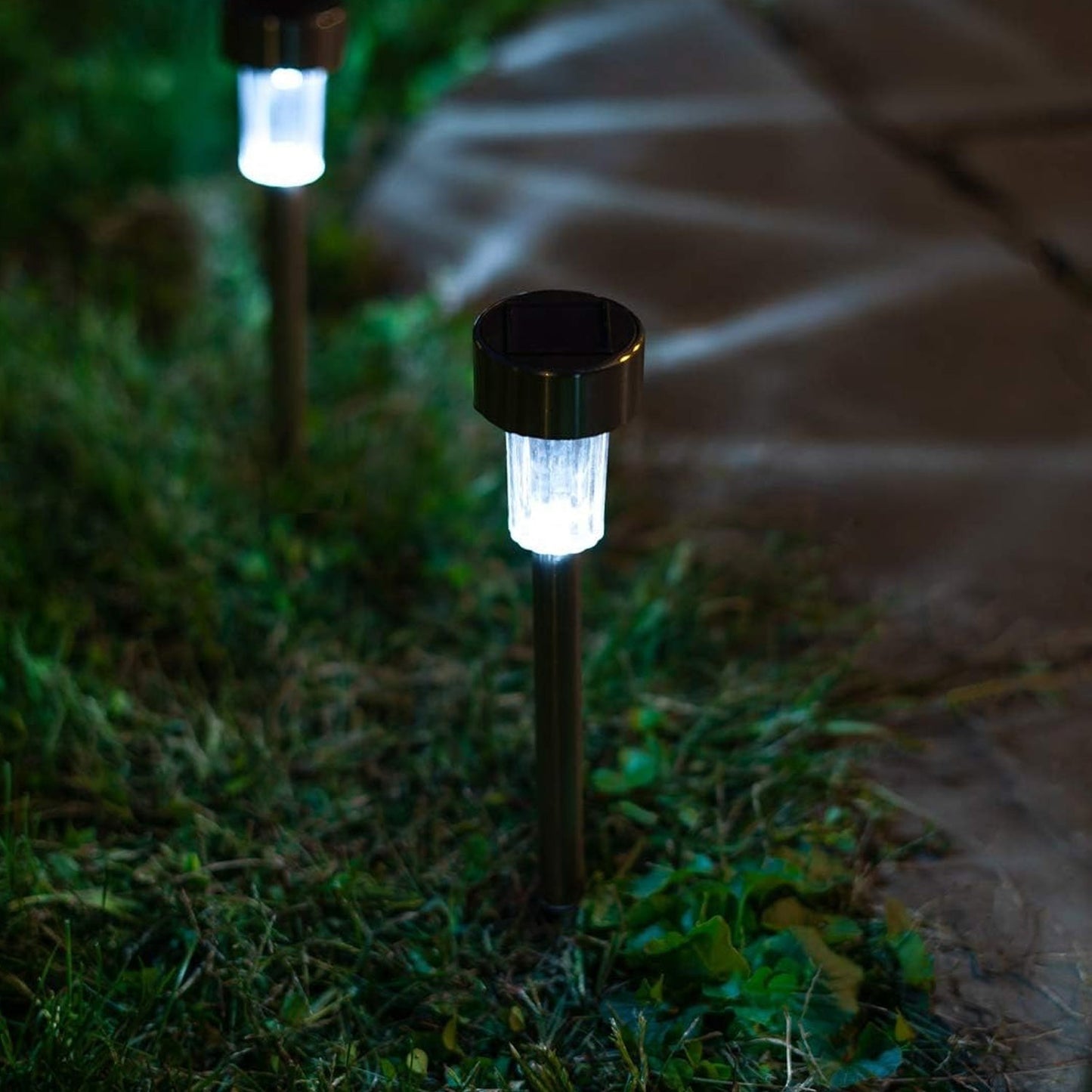 Solar Panel Led Spike Spot Light Landscape Garden Yard Path Lawn Outdors Solar Lamps, Waterproof Outdoor Decorative Landscape Lights for Garden, Patio, Yard, Walkway (MOQ : - 24) - infinityexculsivestore.com