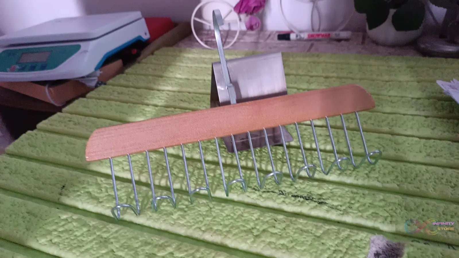 Space Saving 8 Hooks Wooden Hangers (1 Pc) - infinityexculsivestore.com