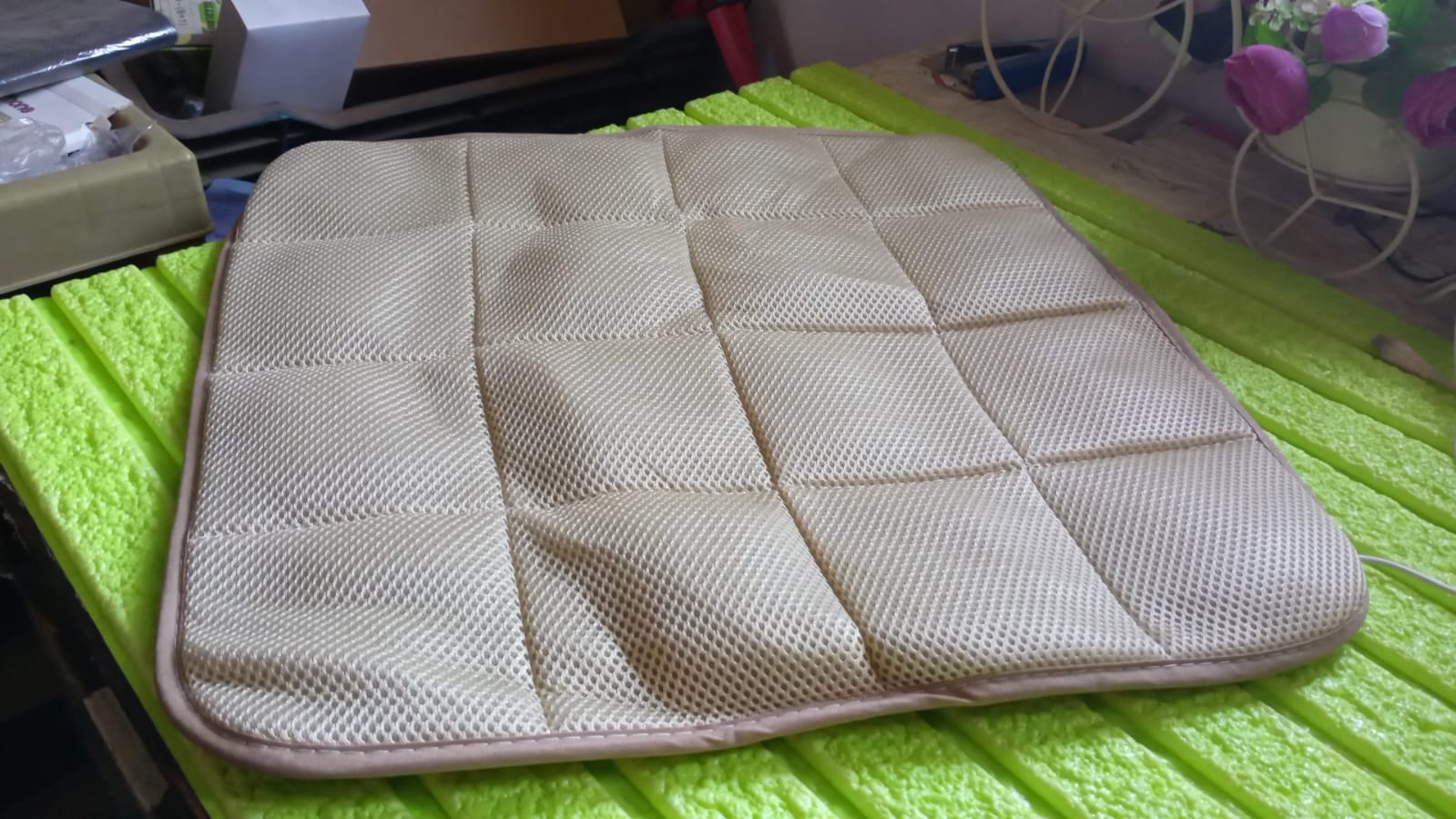 Square Shaped Bamboo Charcoal Filled Car Auto Seat Cushion Mat Cover - infinityexculsivestore.com