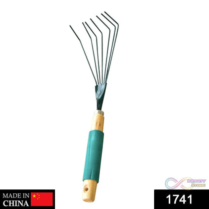 stainless steel leaf rake showing teeth and handle