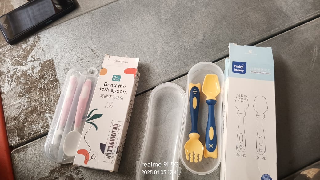 Silicone Bendable Kids Feeding Spoons And Forks, Toddler Utensils with Travel case, Baby Spoon and Fork Set for self - Feeding Learning Bendable Handle for Kid Children Toddlers (2 Pc Set) - infinityexculsivestore.com