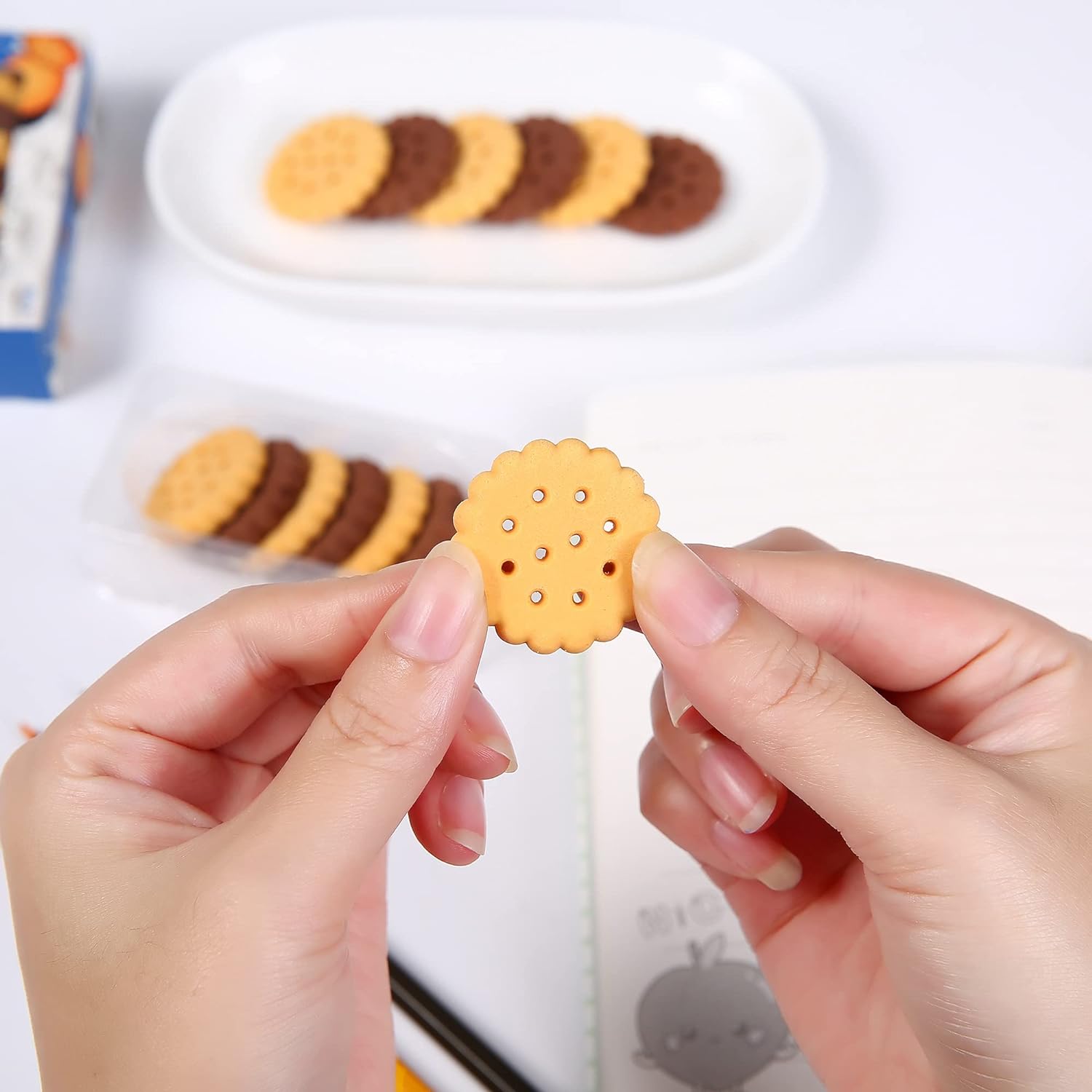 Pack of 6 Erasers Erasers Stationery School Rubber Schools Sketches Office Sign Kid Party Favour Gift Toy Gift Creative Christmas Birthday Gift in Shape Biscuits (6 Pcs Set) - infinityexculsivestore.com