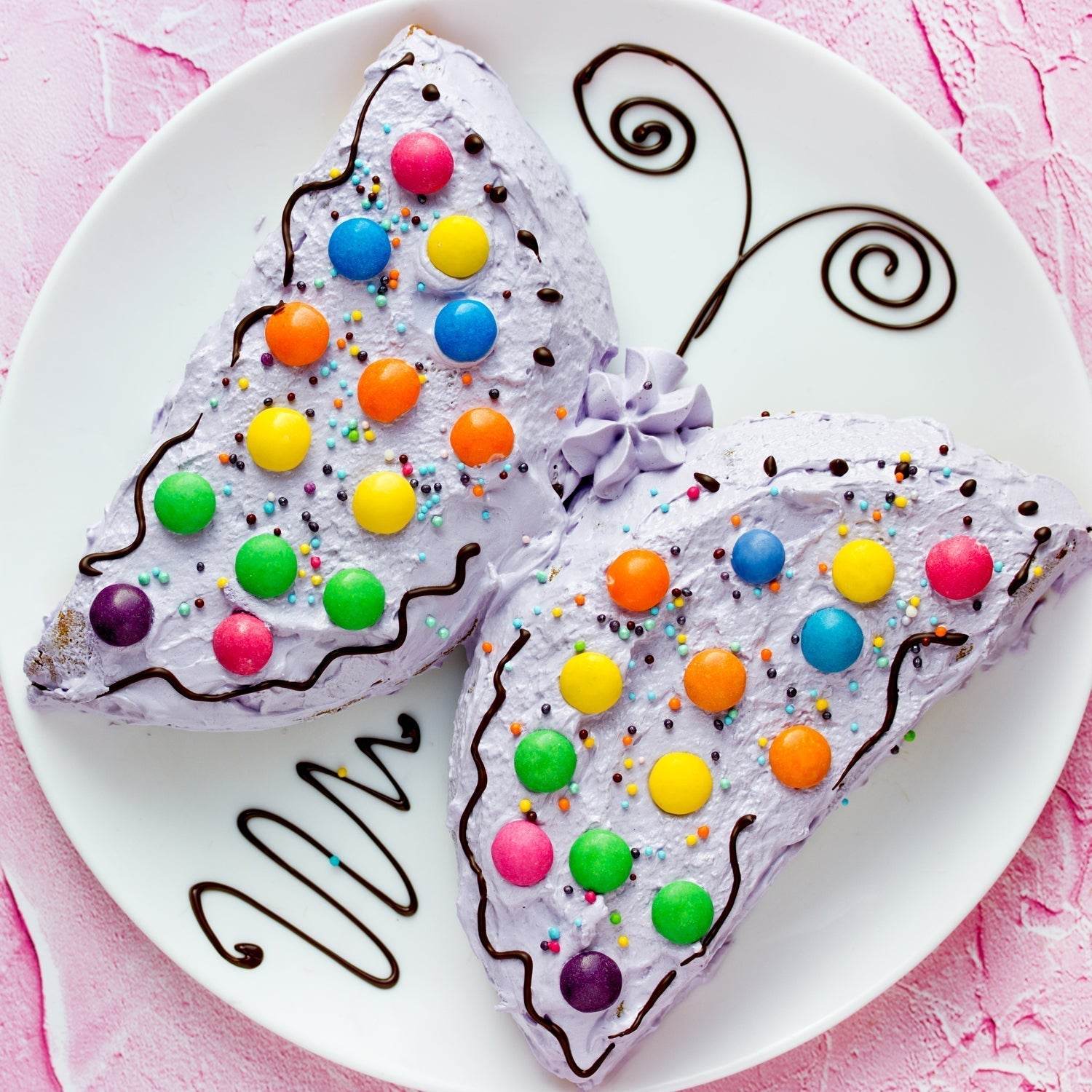 Butterfly Shape Cake Cup Liners I Silicone Baking Cups I Muffin Cupcake Cases I Microwave or Oven Tray Safe I Molds for Handmade Soap, Biscuit, Chocolate, Muffins, Jelly – Pack of 4 - infinityexculsivestore.com