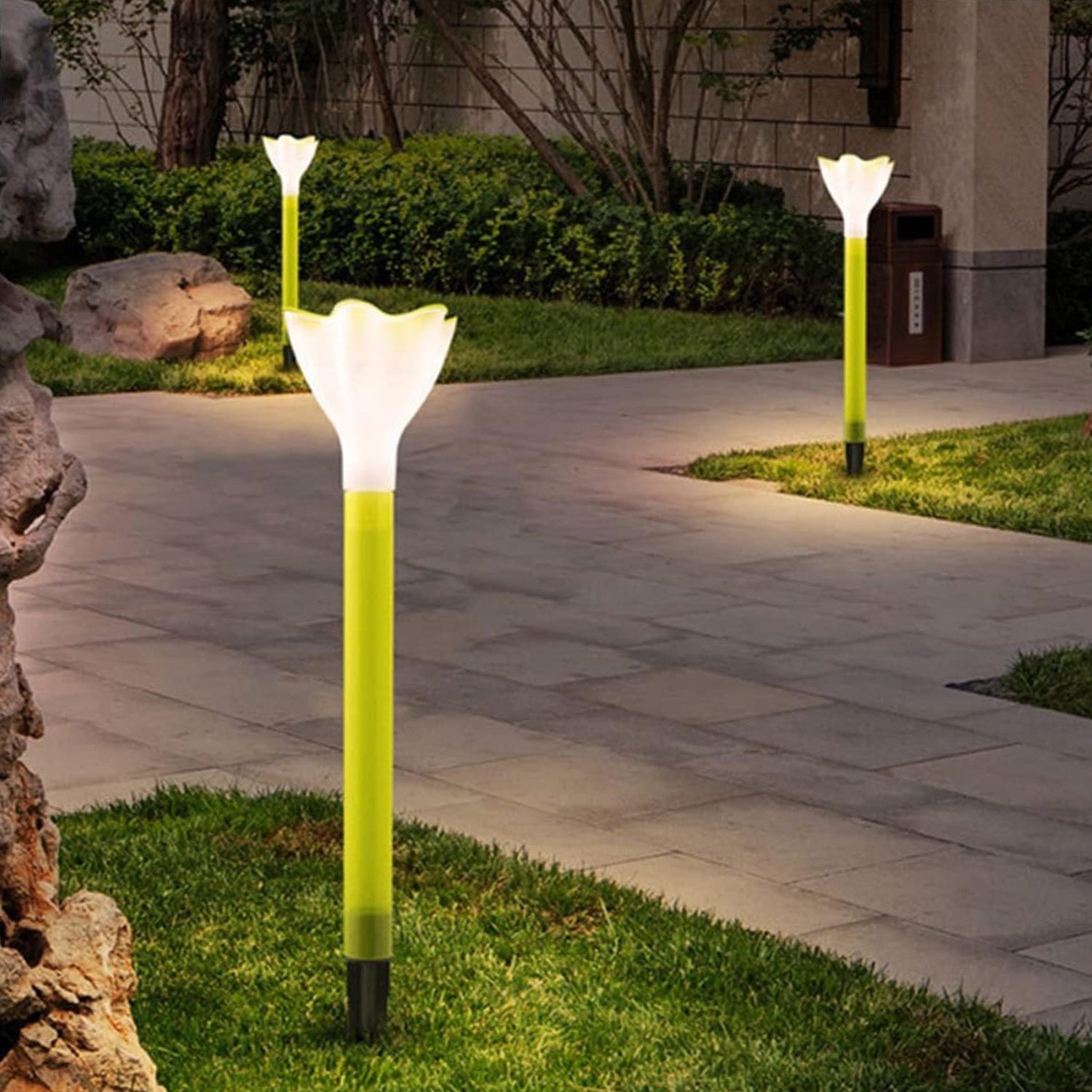 Street Light Solar Flowers Lights Road Light Flower Landscape Light Decorative Yard Lights Solar Lights Garden Stake Flower Lights Solar Landscape Light in Outdoor Spotlight (2 Pc ) - infinityexculsivestore.com