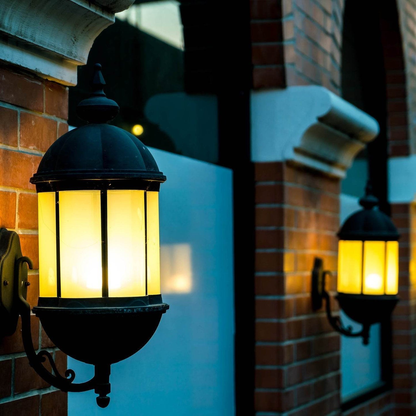 High-Power 5 W LED Light Bulb, Brightness LED Bulb White, General Lighting Bulb, Energy Saver Superior Light , LED Bulb, Cool White For every room: bedroom, living room, kitchen, garage, bathroom (5 Watt) - infinityexculsivestore.com