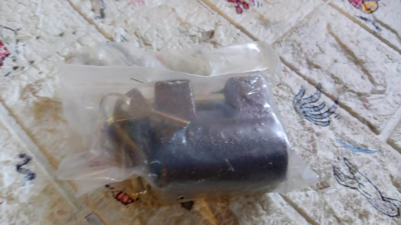 Iron lock, Brass Core and Thickened Spray Black Iron Door Lock With 5 pc Keys for Home Dormitory, Waterproof Antirust Anti-theft locks Outdoor Gate Shed Locks Warehouse Big Iron Door Drawer Lock (63 mm ) - infinityexculsivestore.com